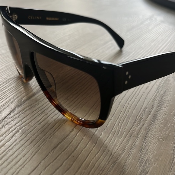 Celine sunglasses great condition with felt case - Picture 2 of 3